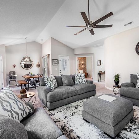Cozy Industrial Kildaire Farms Home- Near Downtown Cary Exterior foto