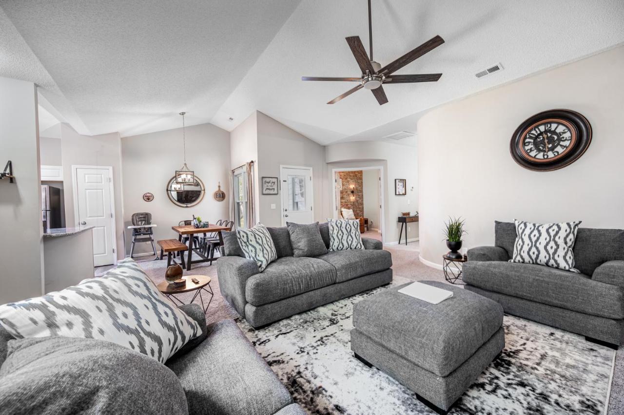 Cozy Industrial Kildaire Farms Home- Near Downtown Cary Exterior foto