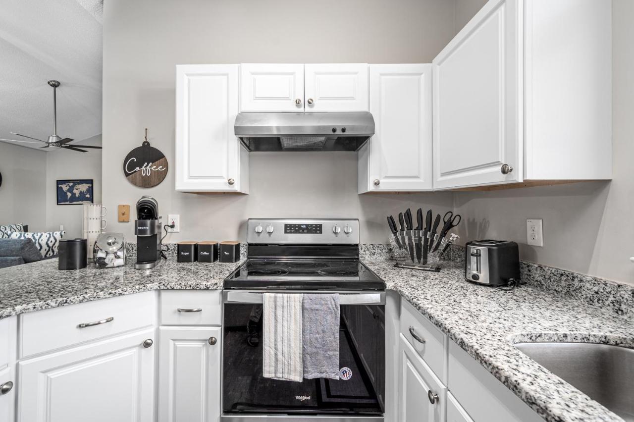 Cozy Industrial Kildaire Farms Home- Near Downtown Cary Exterior foto